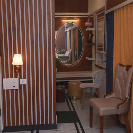 Excellency Airport Hotel Kochi Εξωτερικό φωτογραφία