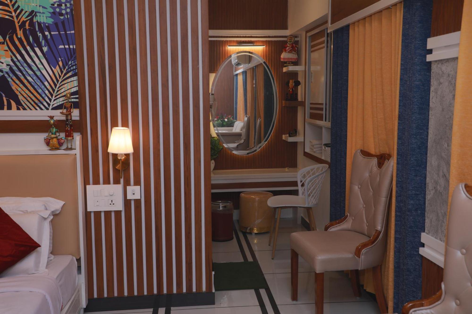 Excellency Airport Hotel Kochi Εξωτερικό φωτογραφία